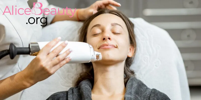 Dịch vụ săn chắc  với công nghệ laser rất hiệu quả để kích thích tái tạo da, làm da săn chắc và mịn màng hơn